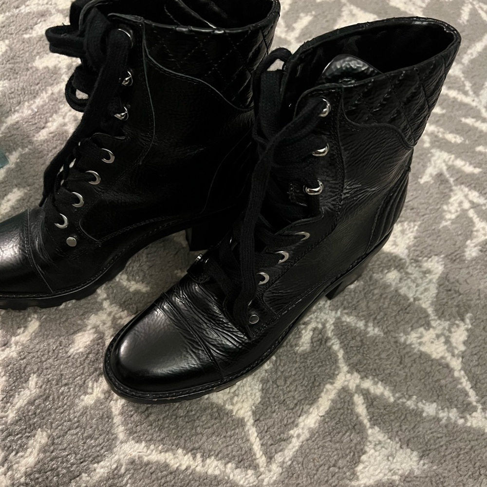 Marc fisher black chunk boots